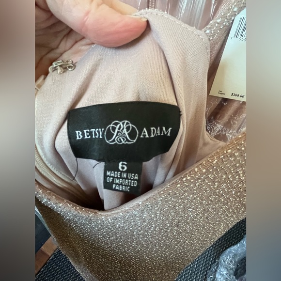 NWT Betsy & Adam Ruched sheath dress, size 6 - Picture 9 of 9